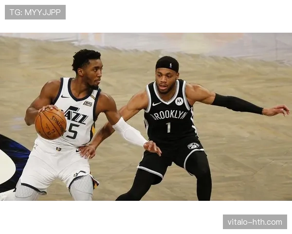 卡瓦尼技术全面性成关键，稳健表现助球队攻防转型