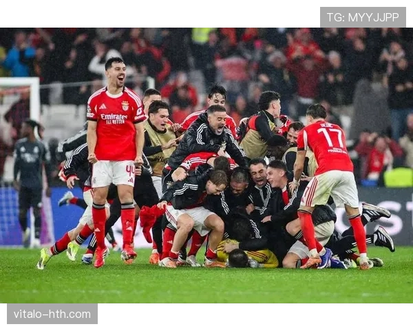 利兹联闪电反击惊艳赛场,状态回暖引关注 利兹联闪电反击惊艳赛场,状态回暖引关注