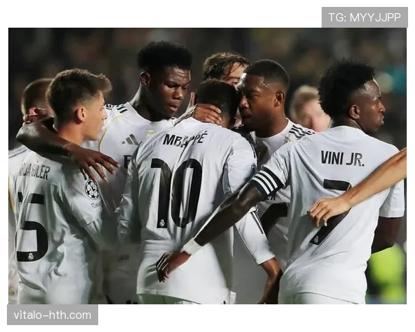 伯恩茅斯维塔利蒂球场全新赛季开启，球迷热情高涨，期待精彩对决