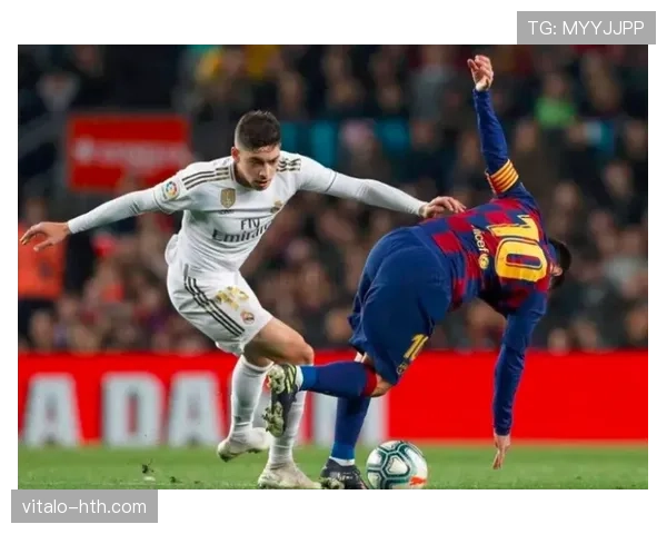 卡马文加 vs 加维:新世代中场核心的战术角色与天赋对比 卡马文加 vs 加维:新世代中场核心的战术角色与天赋对比